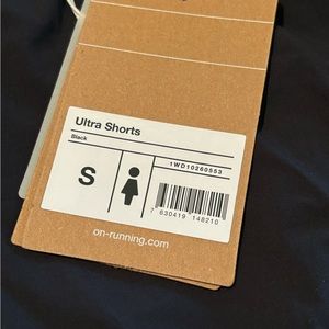 On Ultra running shorts NWT